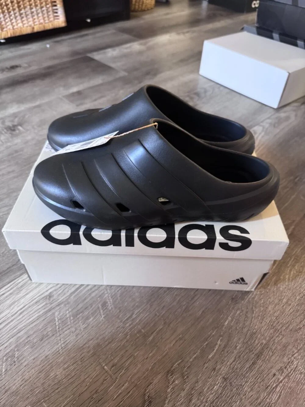 Men 8 Women 9 - unisex adidas adicane clog black